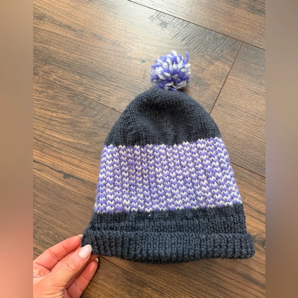 Vintage Australian Woolshed Hand Knit Pure Wool Pom Pom Hat
